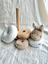 Afbeelding in Gallery-weergave laden, Little dutch konijn stapeltoren baby bunny
