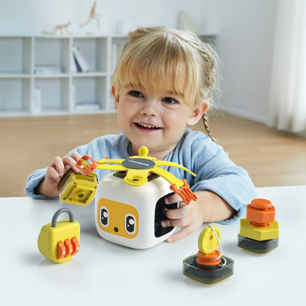 Topbright Busy Cube 24m+